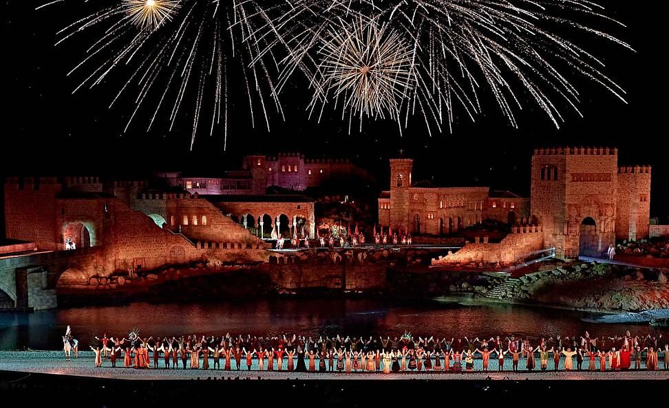 Toledo bajo las estrellas: vive el espectáculo nocturno de Puy du Fou